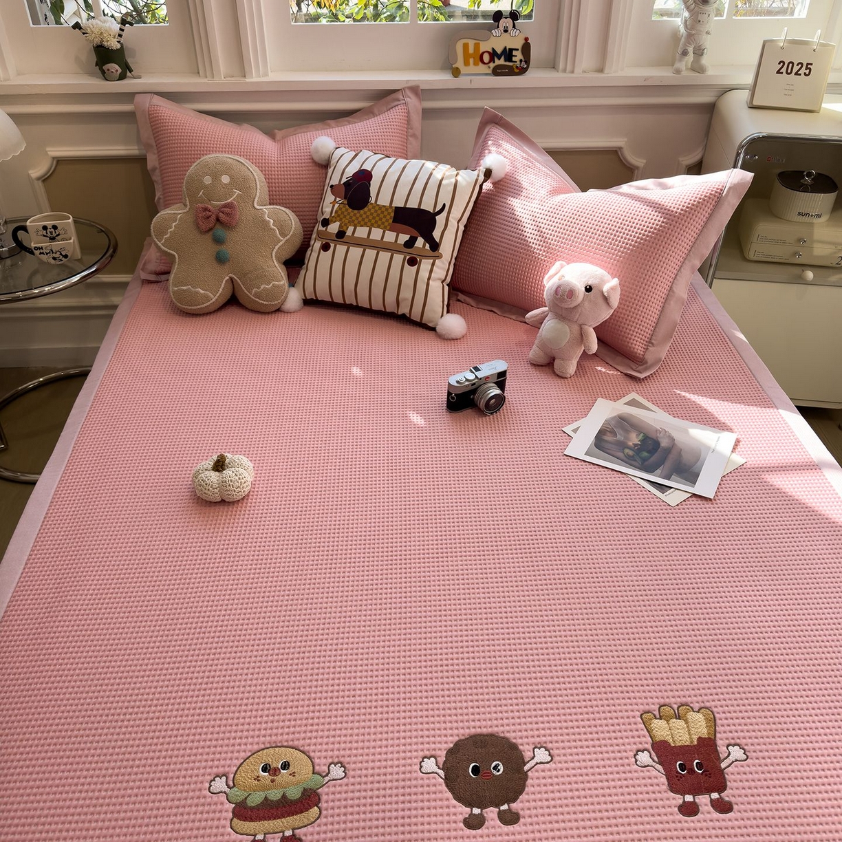 91家纺网 家纺一手货源 找家纺 耀悦家纺 2026新款毛巾绣乙纶冰豆豆凉席冰丝席华夫格卡通绣花博主ins风学生床 可可喵派床席款