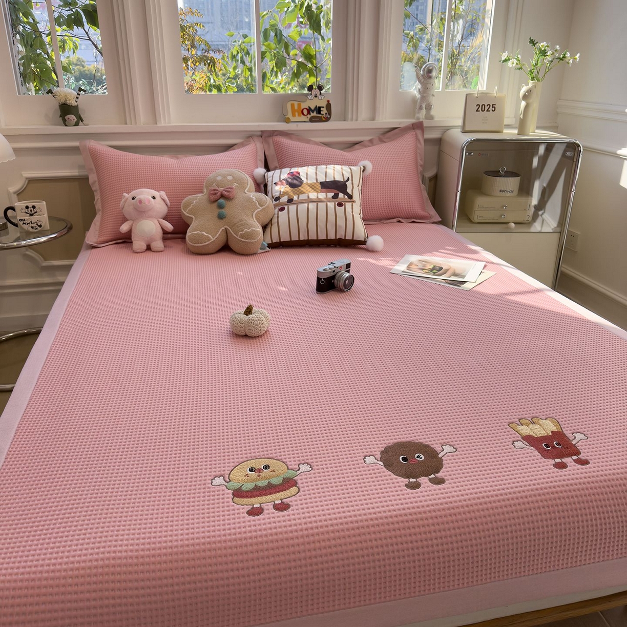 91家纺网 家纺一手货源 找家纺 耀悦家纺 2026新款毛巾绣乙纶冰豆豆凉席冰丝席华夫格卡通绣花博主ins风学生床 可可喵派床席款