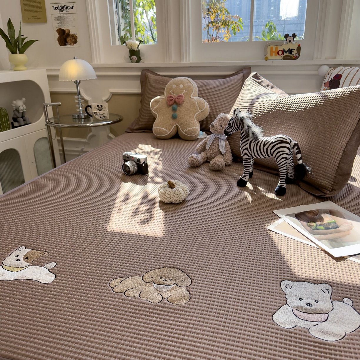 91家纺网 家纺一手货源 找家纺 耀悦家纺 2026新款毛巾绣乙纶冰豆豆凉席冰丝席华夫格卡通绣花博主ins风学生床 躺躺岛-咖床席款