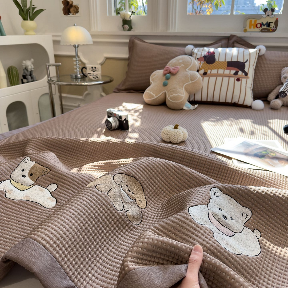 91家纺网 家纺一手货源 找家纺 耀悦家纺 2026新款毛巾绣乙纶冰豆豆凉席冰丝席华夫格卡通绣花博主ins风学生床 躺躺岛-咖床席款