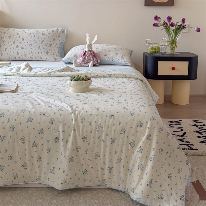 91家纺网 家纺一手货源 找家纺 暖生活 2026春夏新款A类针织锦氨绵绵冰双感夏被夏凉被空调被 蓝雾花舍