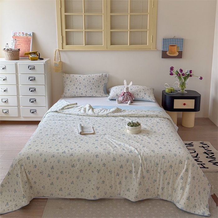 91家纺网 家纺一手货源 找家纺 暖生活 2026春夏新款A类针织锦氨绵绵冰双感夏被夏凉被空调被 蓝雾花舍