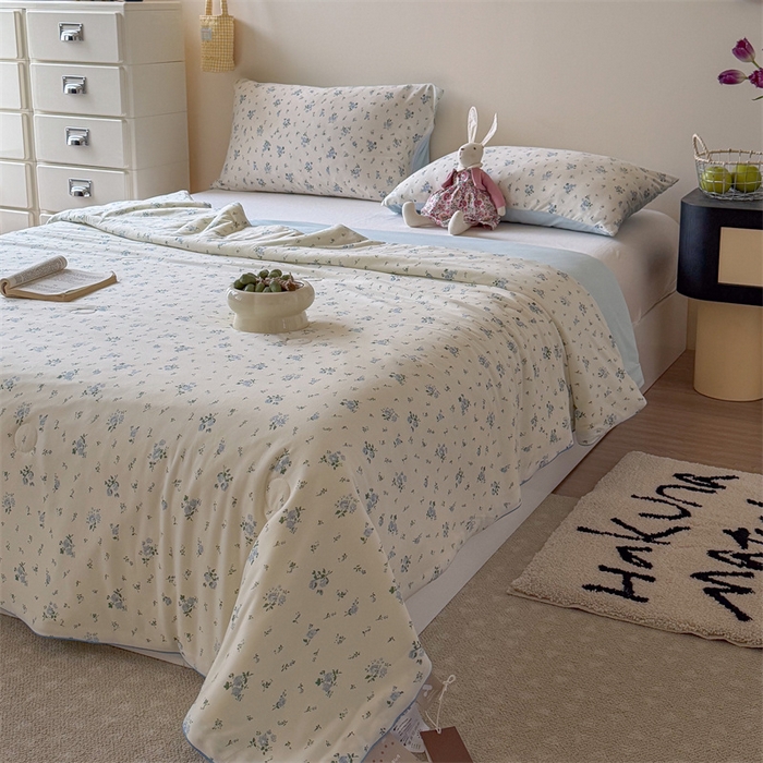 91家纺网 家纺一手货源 找家纺 暖生活 2026春夏新款A类针织锦氨绵绵冰双感夏被夏凉被空调被 蓝雾花舍