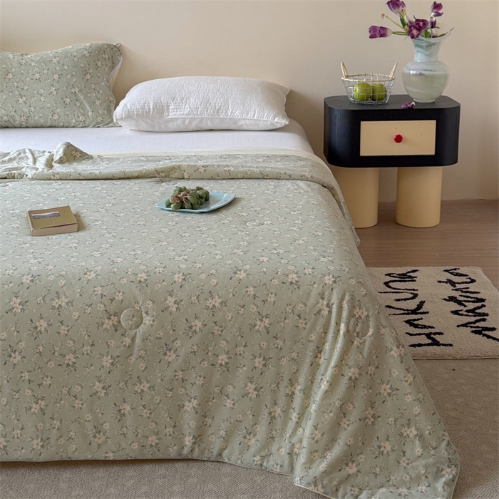 91家纺网 家纺一手货源 找家纺 暖生活 2026春夏新款A类针织锦氨绵绵冰双感夏被夏凉被空调被 绿野白茶