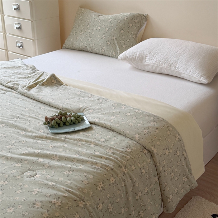 91家纺网 家纺一手货源 找家纺 暖生活 2026春夏新款A类针织锦氨绵绵冰双感夏被夏凉被空调被 绿野白茶