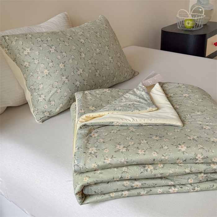 91家纺网 家纺一手货源 找家纺 暖生活 2026春夏新款A类针织锦氨绵绵冰双感夏被夏凉被空调被 绿野白茶