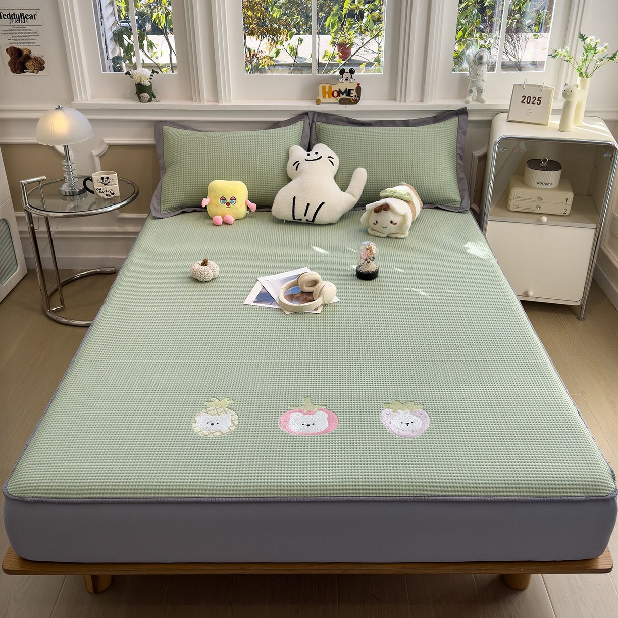 91家纺网 家纺一手货源 找家纺 耀悦家纺 2026新款毛巾绣乙纶冰豆豆凉席冰丝席华夫格卡通绣花博主ins风学生床 奶冻喵-果绿床笠款