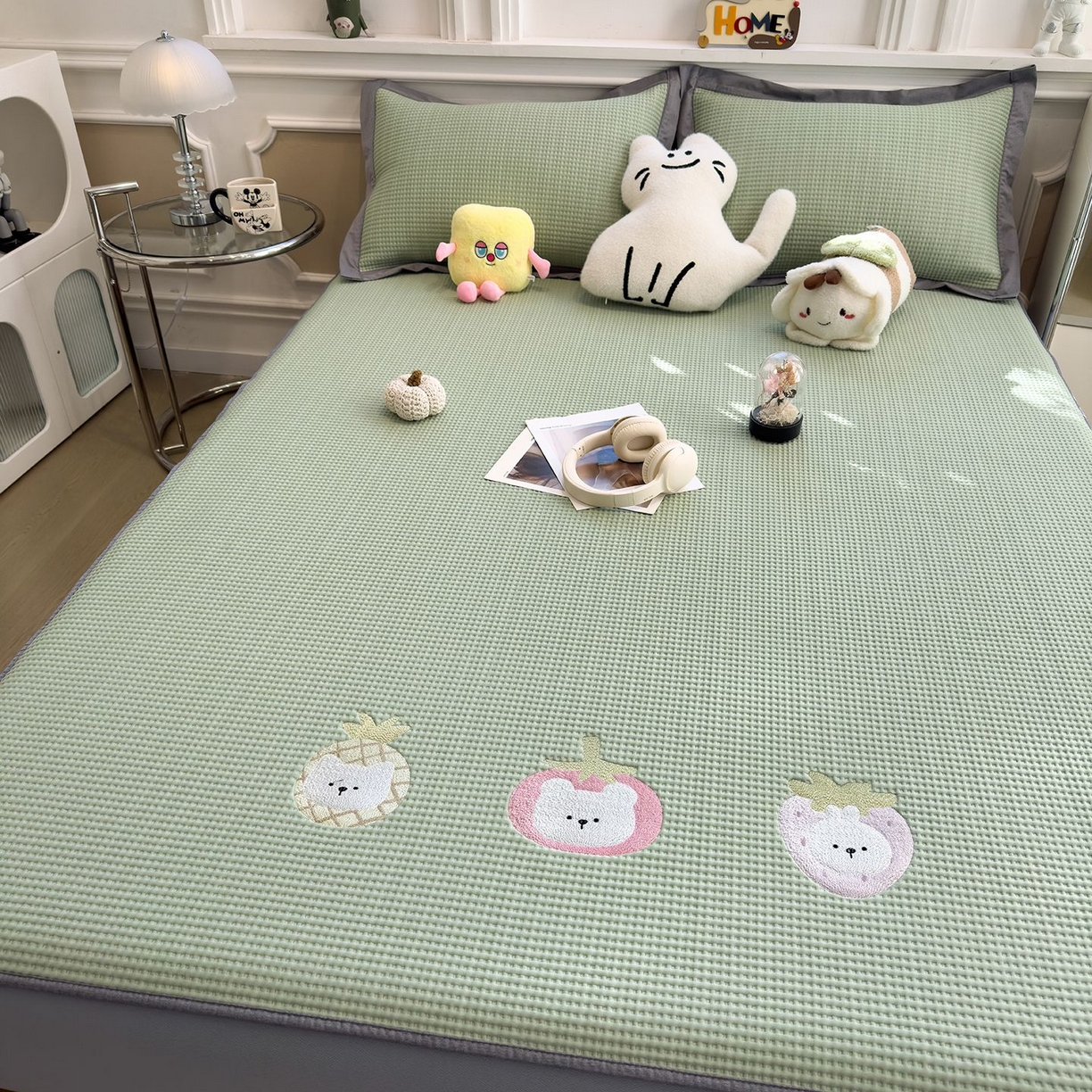 91家纺网 家纺一手货源 找家纺 耀悦家纺 2026新款毛巾绣乙纶冰豆豆凉席冰丝席华夫格卡通绣花博主ins风学生床 奶冻喵-果绿床笠款