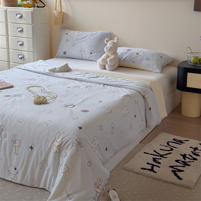 91家纺网 家纺一手货源 找家纺 暖生活 2026春夏新款A类针织锦氨绵绵冰双感夏被夏凉被空调被 浅蓝星语