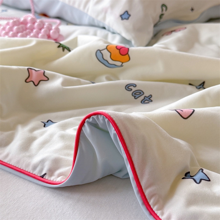 91家纺网 家纺一手货源 找家纺 暖生活 2026春夏新款A类针织锦氨绵绵冰双感夏被夏凉被空调被 甜猫小屋