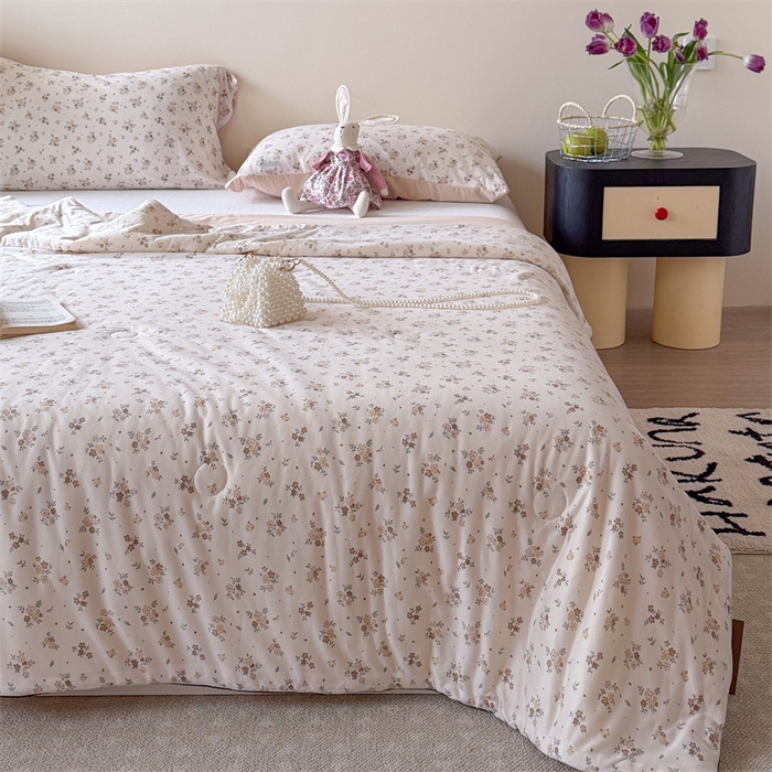 91家纺网 家纺一手货源 找家纺 暖生活 2026春夏新款A类针织锦氨绵绵冰双感夏被夏凉被空调被 杏色花信