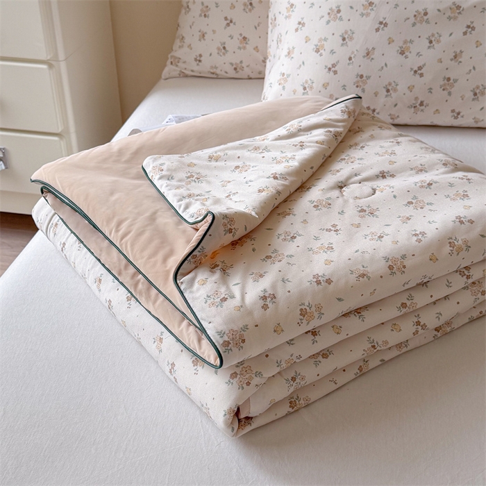 91家纺网 家纺一手货源 找家纺 暖生活 2026春夏新款A类针织锦氨绵绵冰双感夏被夏凉被空调被 杏色花信