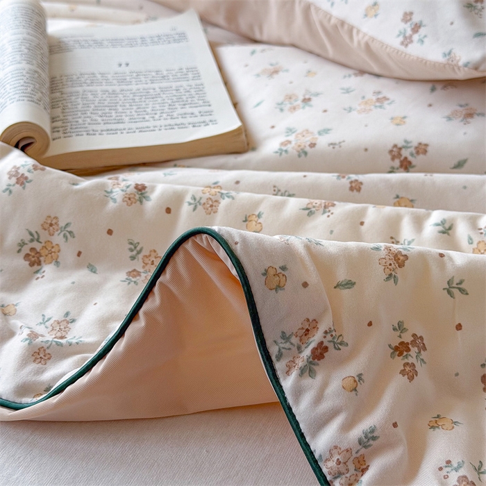 91家纺网 家纺一手货源 找家纺 暖生活 2026春夏新款A类针织锦氨绵绵冰双感夏被夏凉被空调被 杏色花信