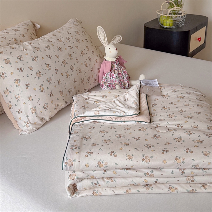 91家纺网 家纺一手货源 找家纺 暖生活 2026春夏新款A类针织锦氨绵绵冰双感夏被夏凉被空调被 杏色花信