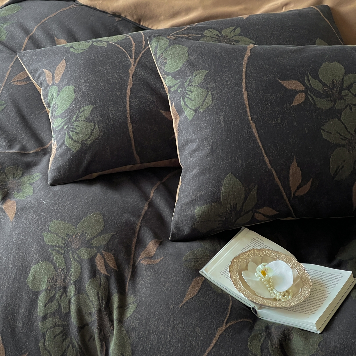 91家纺网 家纺一手货源 找家纺 云上 2026春夏新款全棉纯棉色织大提花四件套-曼华 曼华-黑咖