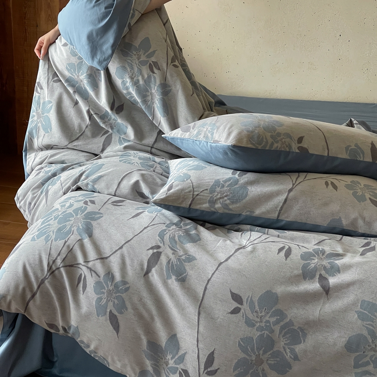 91家纺网 家纺一手货源 找家纺 云上 2026春夏新款全棉纯棉色织大提花四件套-曼华 曼华-蓝