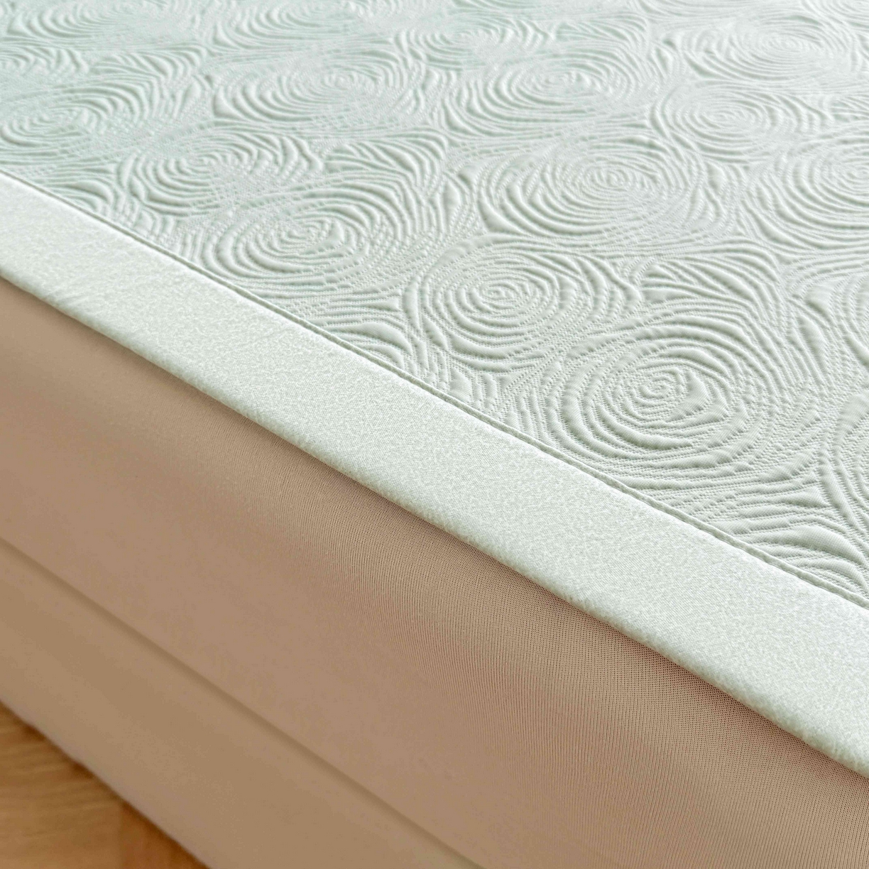 91家纺网 家纺一手货源 找家纺 席匠 2026新款云柔玫瑰系列平铺款床裙款凉席席子 薄荷绿-平铺款