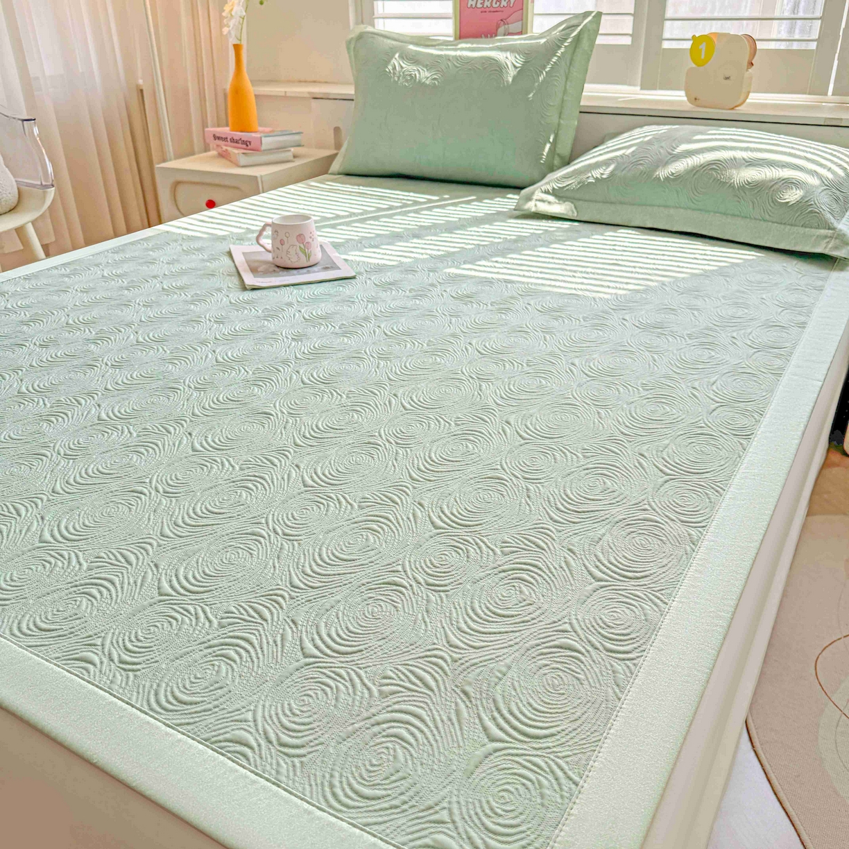 91家纺网 家纺一手货源 找家纺 席匠 2026新款云柔玫瑰系列平铺款床裙款凉席席子 薄荷绿-平铺款