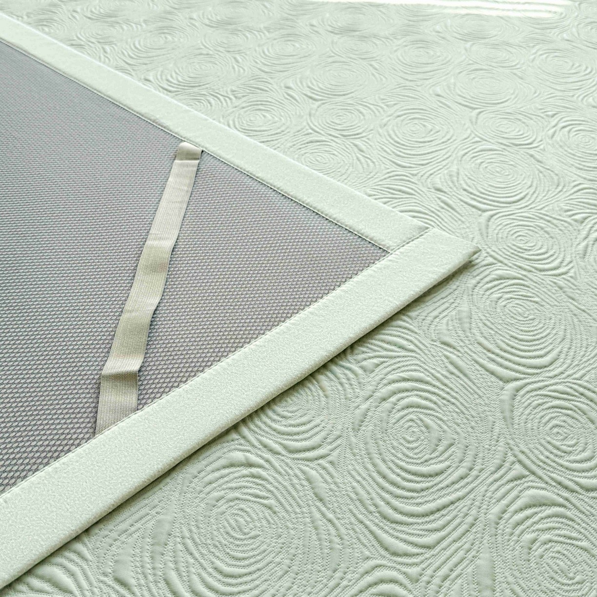 91家纺网 家纺一手货源 找家纺 席匠 2026新款云柔玫瑰系列平铺款床裙款凉席席子 薄荷绿-平铺款