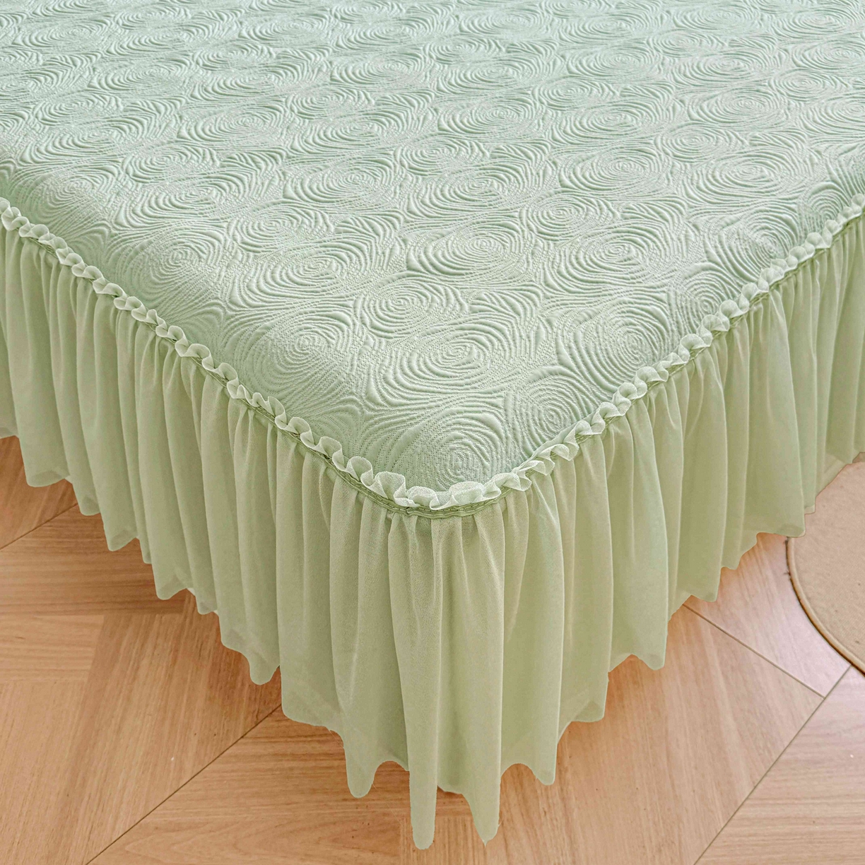 91家纺网 家纺一手货源 找家纺 席匠 2026新款云柔玫瑰系列平铺款床裙款凉席席子 薄荷绿-床裙款