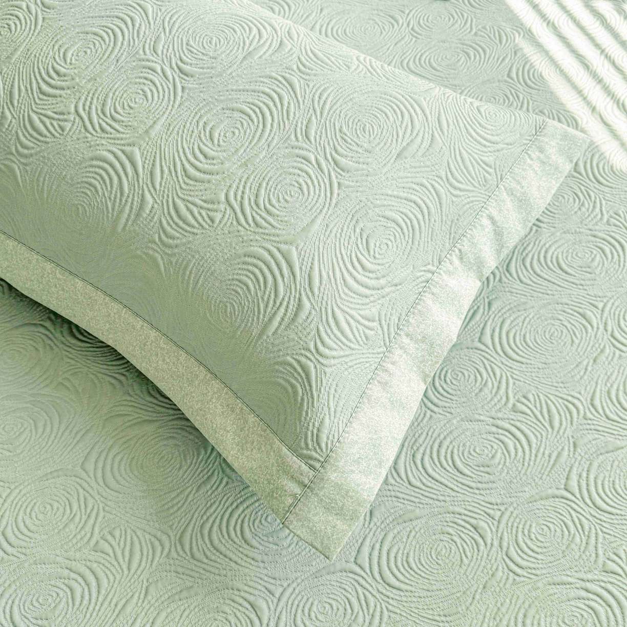 91家纺网 家纺一手货源 找家纺 席匠 2026新款云柔玫瑰系列平铺款床裙款凉席席子 薄荷绿-床裙款