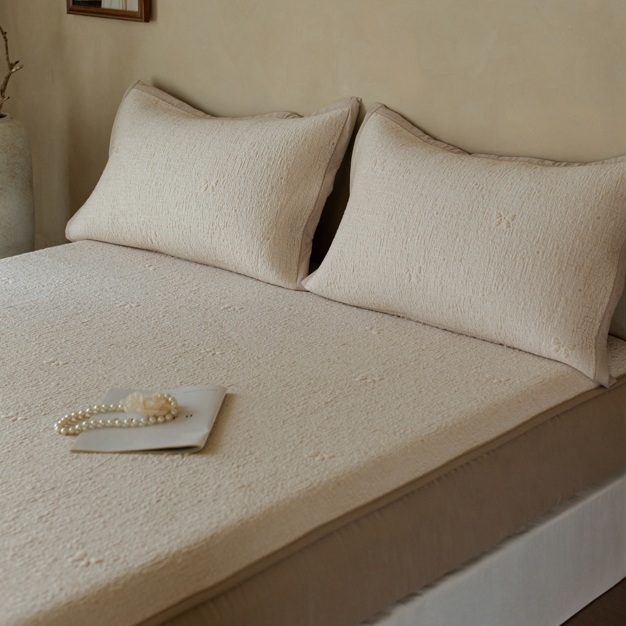 91家纺网 家纺一手货源 找家纺 云上 2026新款冷萃丝三明治凉感席凉席席子-蝴蝶结系列 蝴蝶结床笠款-香槟色