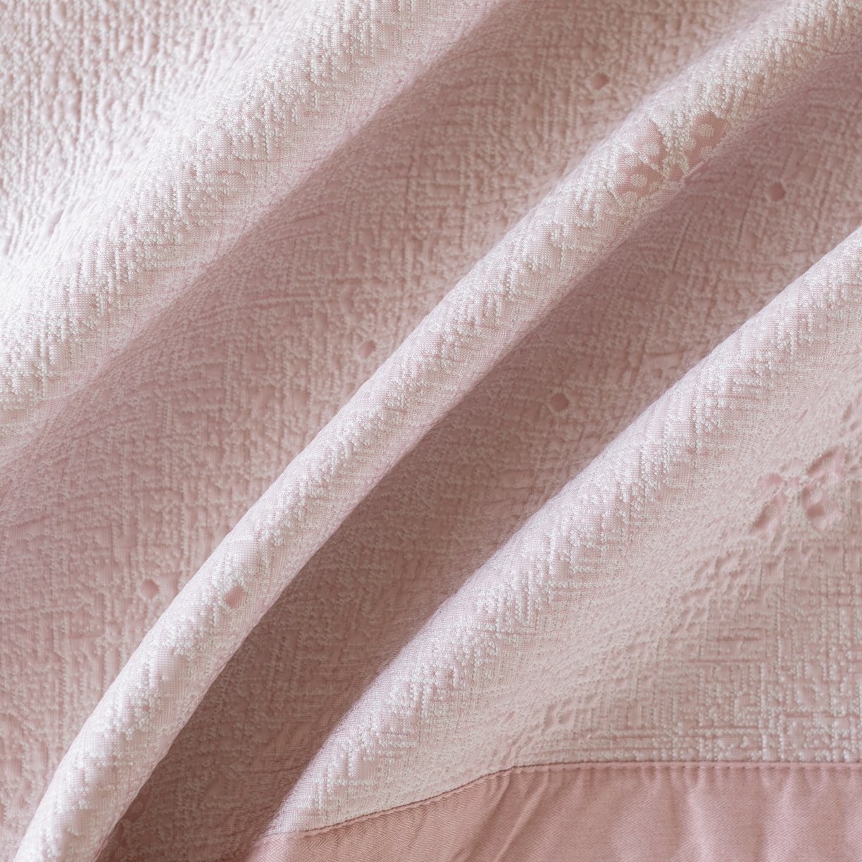 91家纺网 家纺一手货源 找家纺 云上 2026新款冷萃丝三明治凉感席凉席席子-蝴蝶结系列 蝴蝶结床席款-粉色