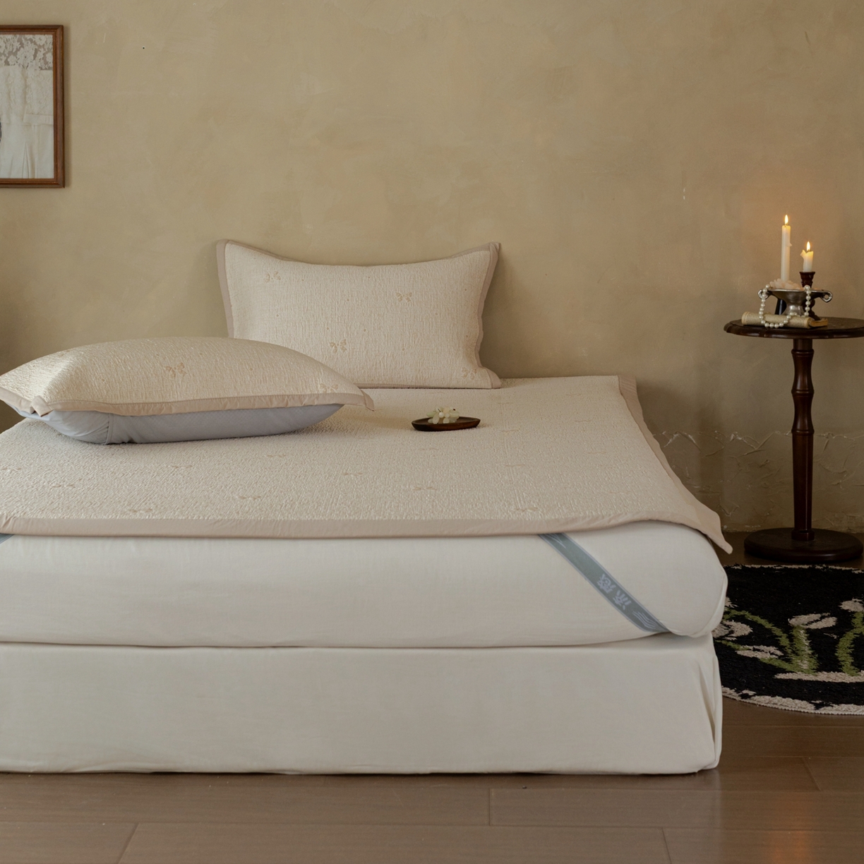 91家纺网 家纺一手货源 找家纺 云上 2026新款冷萃丝三明治凉感席凉席席子-蝴蝶结系列 蝴蝶结床席款-香槟色