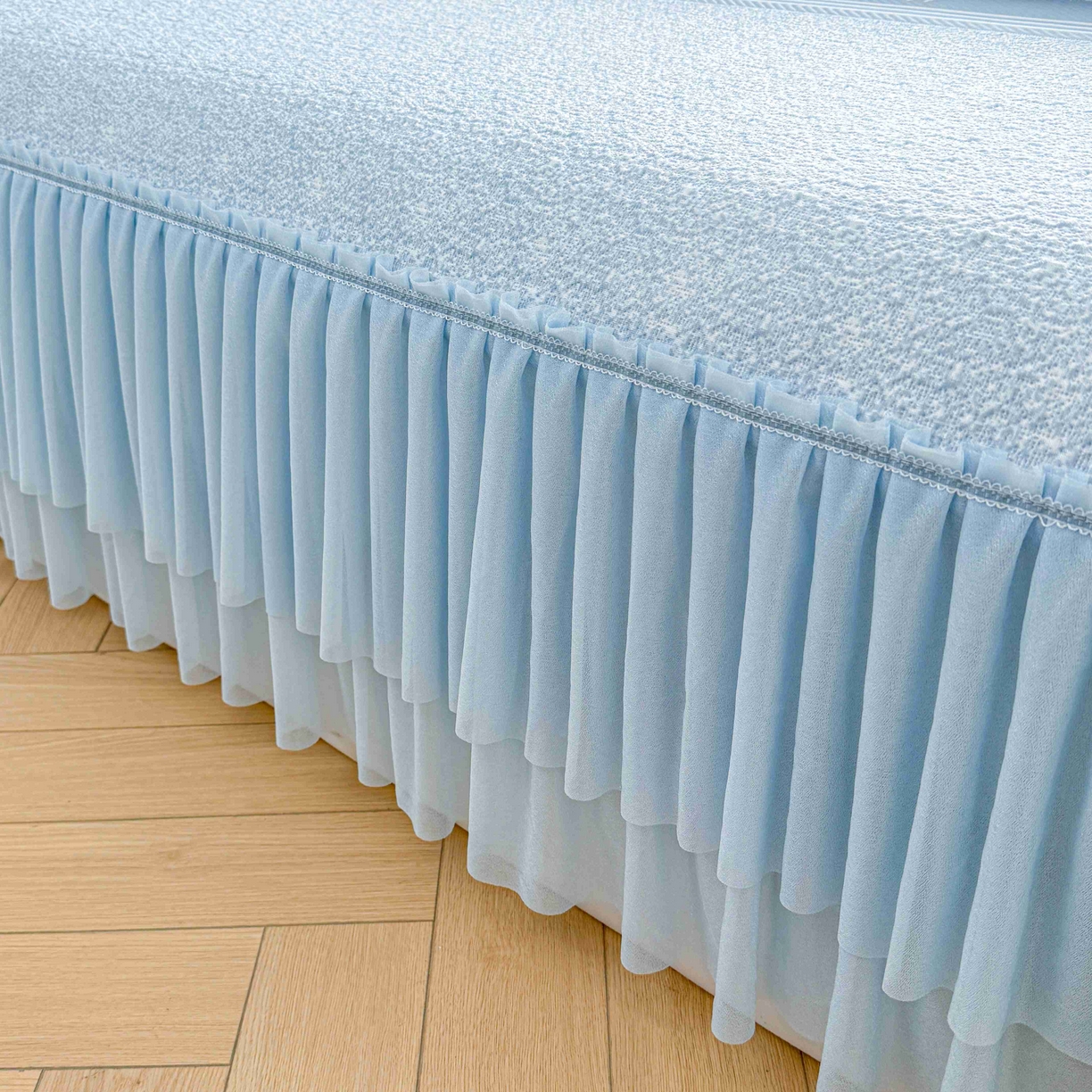 91家纺网 家纺一手货源 找家纺 席匠 2026新款LUX·奢序系列床裙款凉席席子 雾蓝