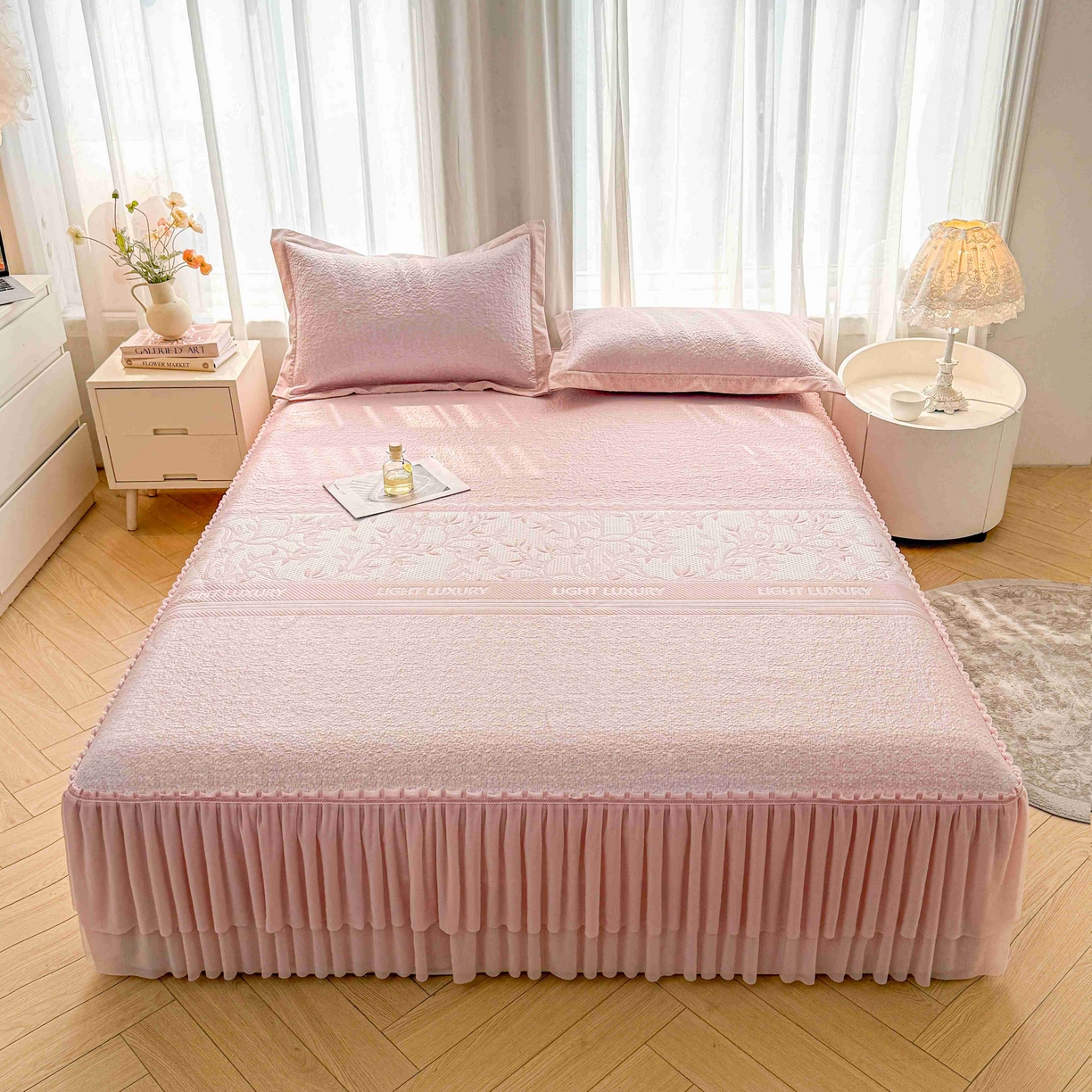 91家纺网 家纺一手货源 找家纺 席匠 2026新款LUX·奢序系列床裙款凉席席子 烟粉