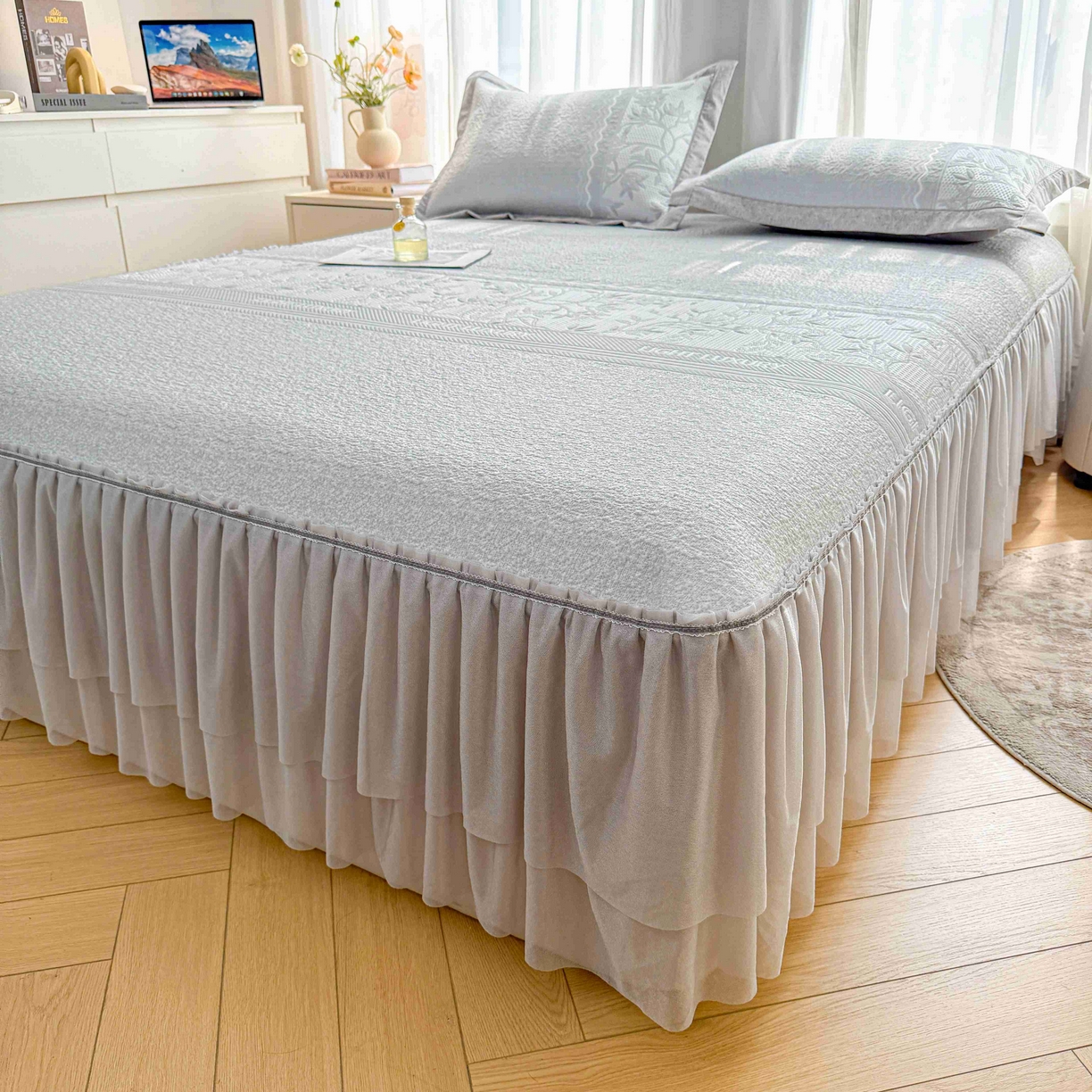 91家纺网 家纺一手货源 找家纺 席匠 2026新款LUX·奢序系列床裙款凉席席子 烟灰