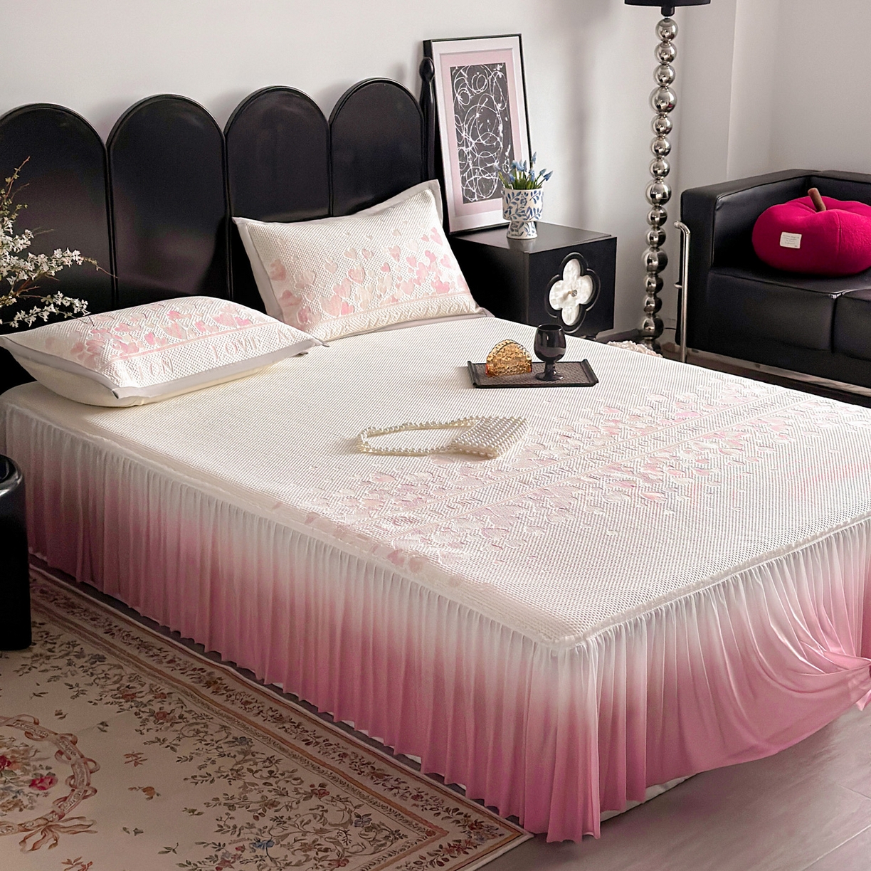 91家纺网 家纺一手货源 找家纺 富馨莱 2026春夏新款PE乙纶高克重冰豆豆席凉感凉席单件床裙三件套支持一件定做尺寸 爱意满满-粉