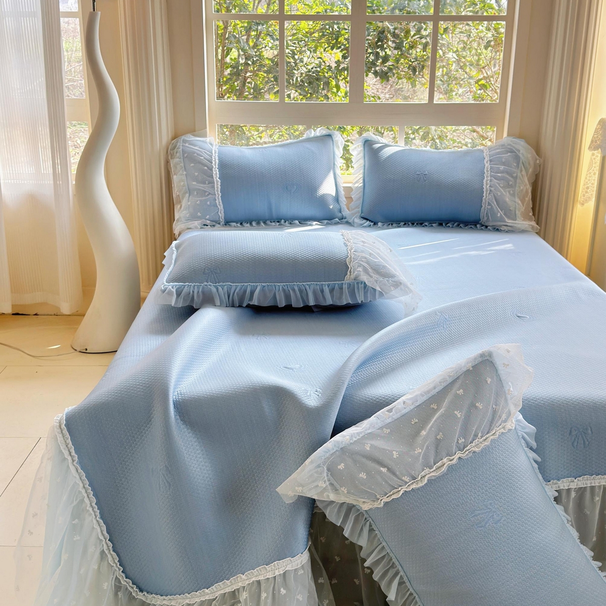 91家纺网 家纺一手货源 找家纺 席匠 2026新款针织软席凉感三件套-爱心系列 爱心床裙-蓝