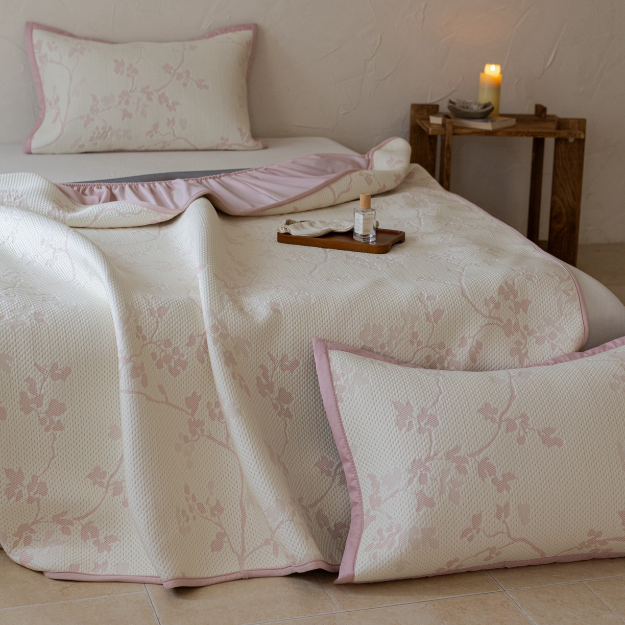 91家纺网 家纺一手货源 找家纺 （总）云上 2026新款冷萃丝三明治凉感席凉席席子-花漾系列