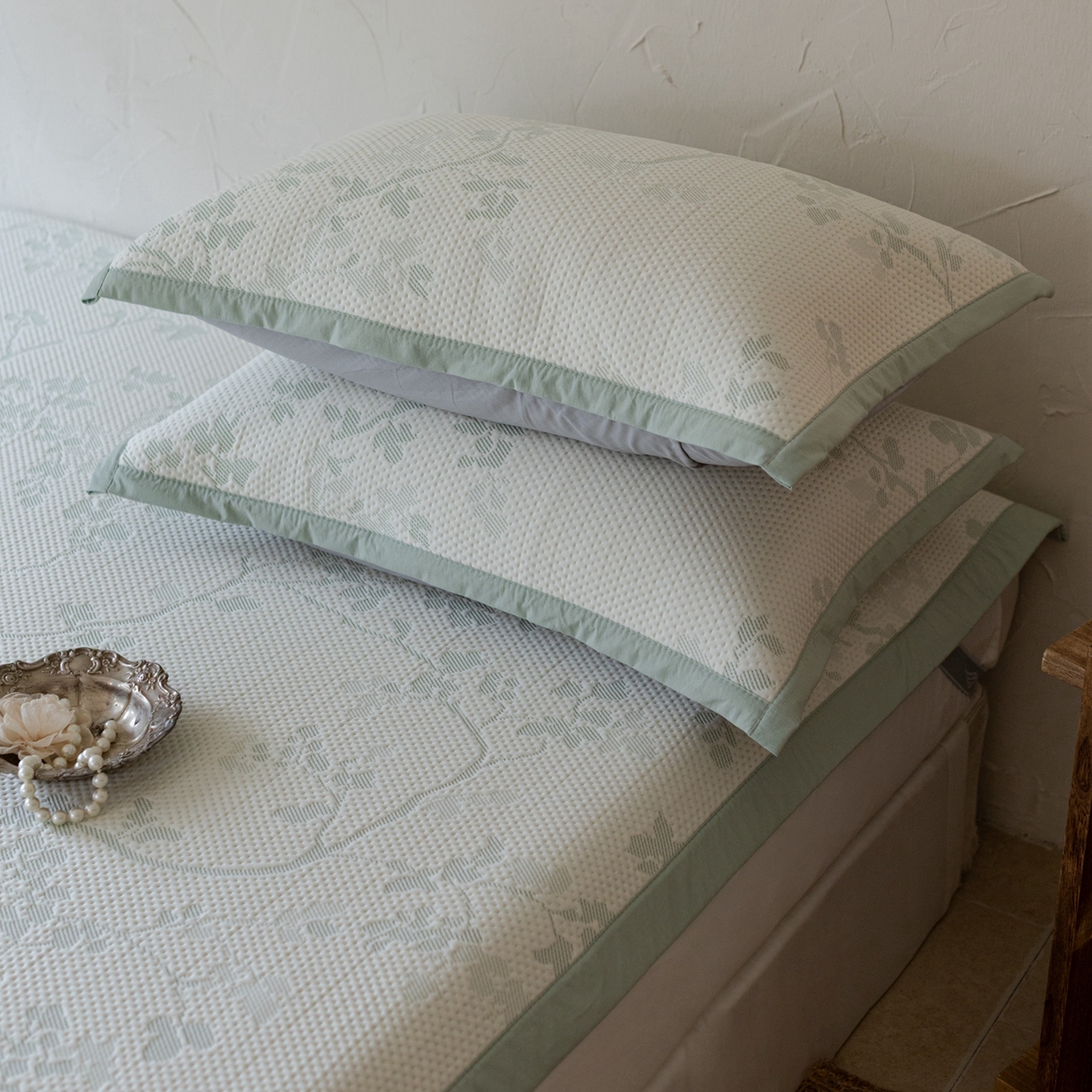 91家纺网 家纺一手货源 找家纺 云上 2026新款冷萃丝三明治凉感席凉席席子-花漾系列 花漾床席款-绿