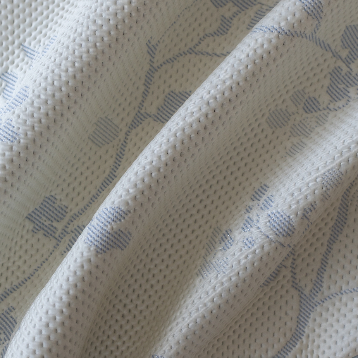 91家纺网 家纺一手货源 找家纺 云上 2026新款冷萃丝三明治凉感席凉席席子-花漾系列 花漾床笠款-蓝色