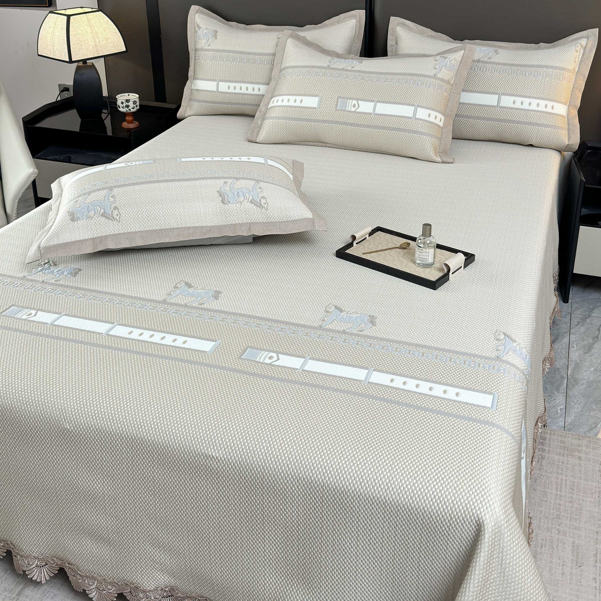 91家纺网 家纺一手货源 找家纺 席匠 2026新款双排扣子席三件套 双面马-香槟