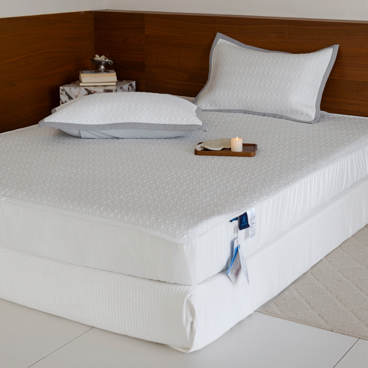 91家纺网 家纺一手货源 找家纺 云上 2026新款冷萃丝三明治凉感席凉席席子-几何系列 菱形-床笠款