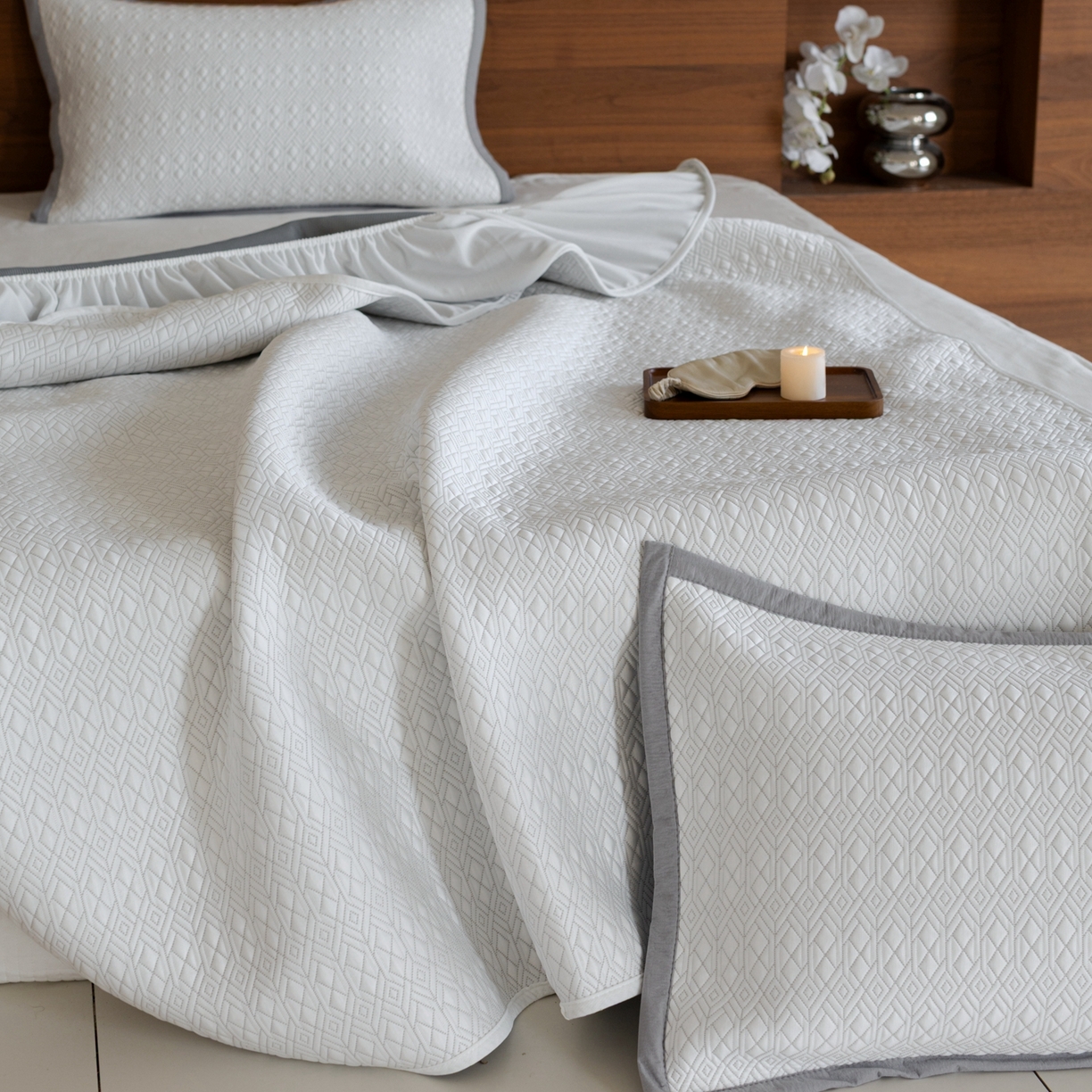 91家纺网 家纺一手货源 找家纺 云上 2026新款冷萃丝三明治凉感席凉席席子-几何系列 菱形-床笠款