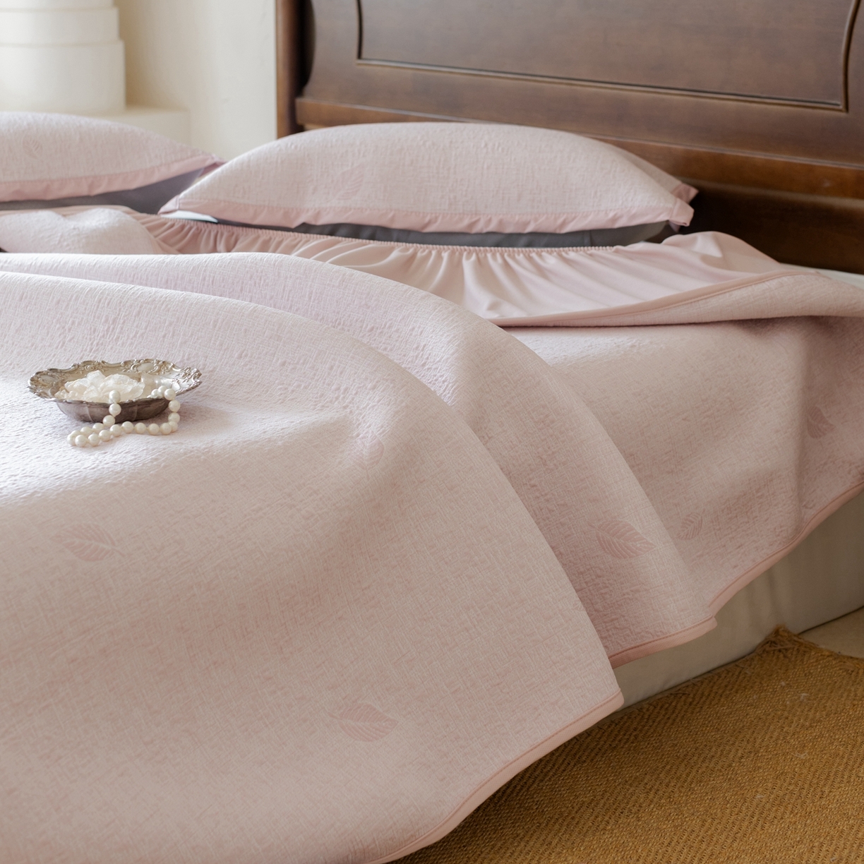 91家纺网 家纺一手货源 找家纺 （总）云上 2026新款冷萃丝三明治凉感席凉席席子-树叶系列