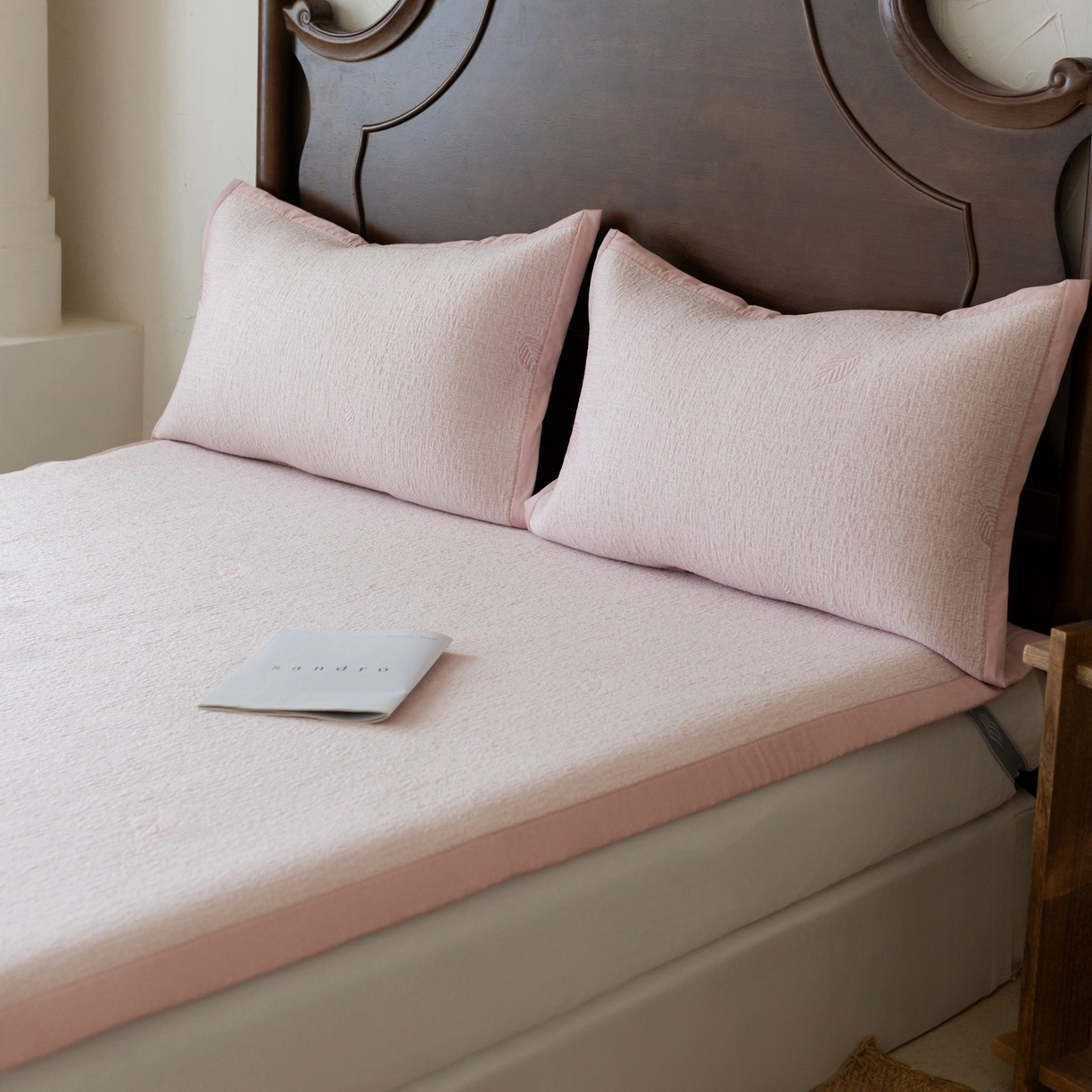 91家纺网 家纺一手货源 找家纺 云上 2026新款冷萃丝三明治凉感席凉席席子-树叶系列 树叶床席-粉色