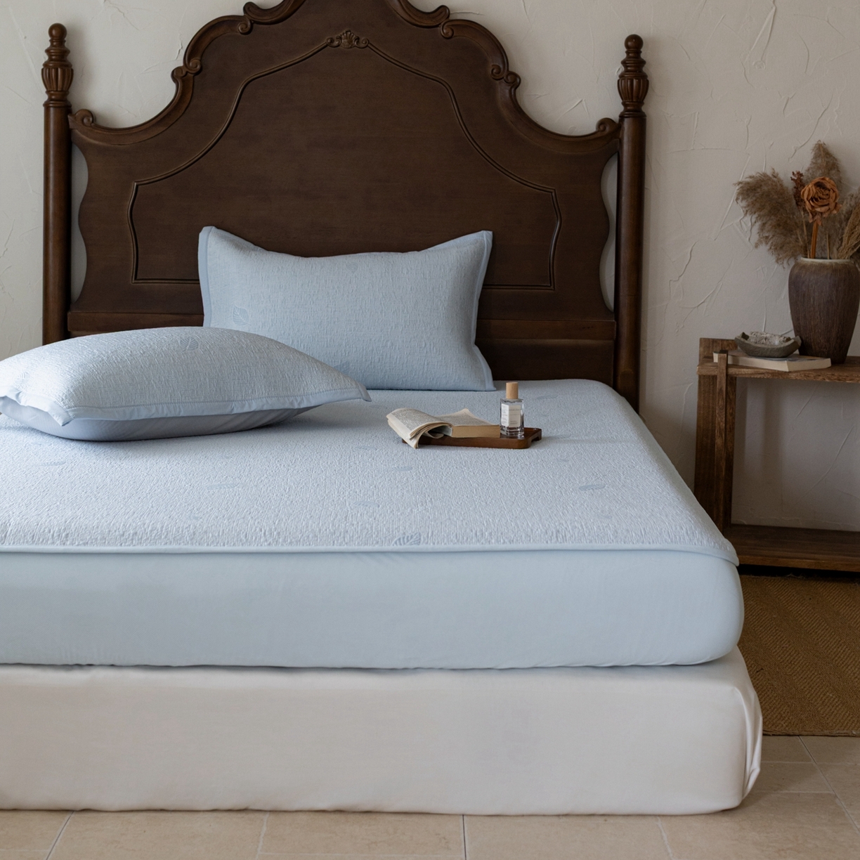 91家纺网 家纺一手货源 找家纺 云上 2026新款冷萃丝三明治凉感席凉席席子-树叶系列 树叶床笠-蓝色