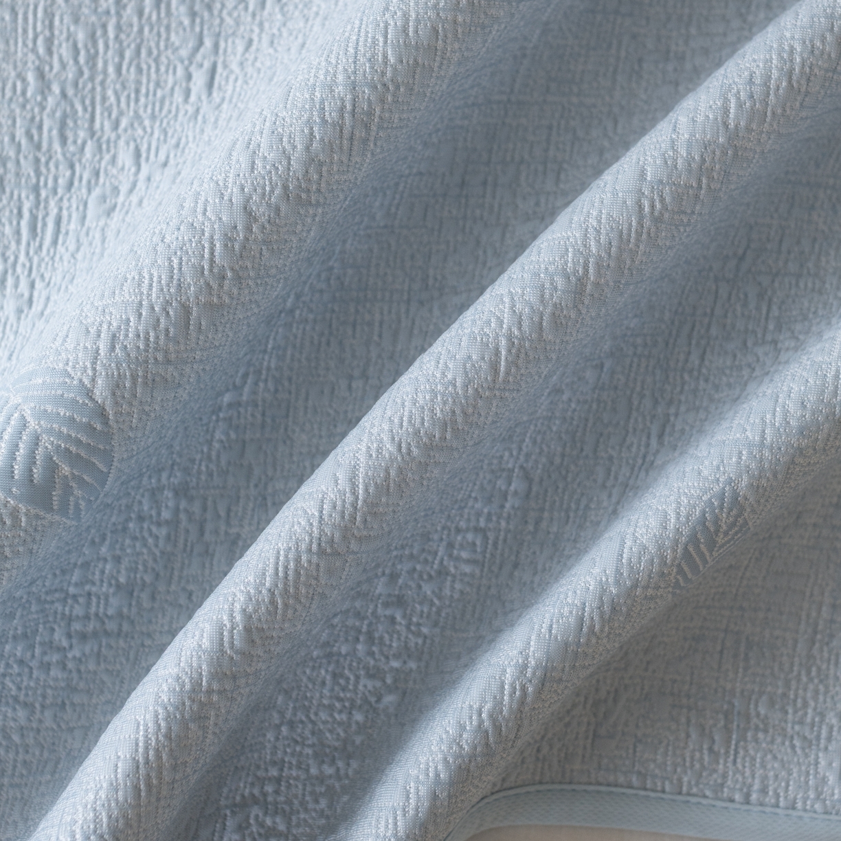 91家纺网 家纺一手货源 找家纺 云上 2026新款冷萃丝三明治凉感席凉席席子-树叶系列 树叶床笠-蓝色