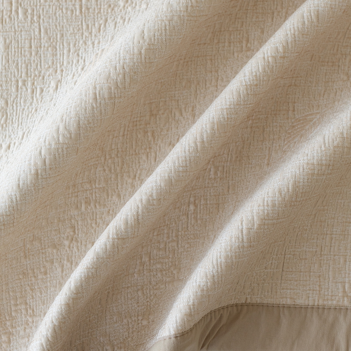 91家纺网 家纺一手货源 找家纺 云上 2026新款冷萃丝三明治凉感席凉席席子-树叶系列 树叶床席-香槟色