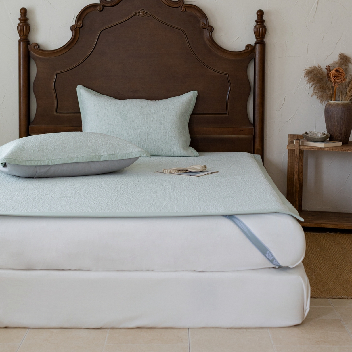 91家纺网 家纺一手货源 找家纺 云上 2026新款冷萃丝三明治凉感席凉席席子-树叶系列 树叶床席-绿色