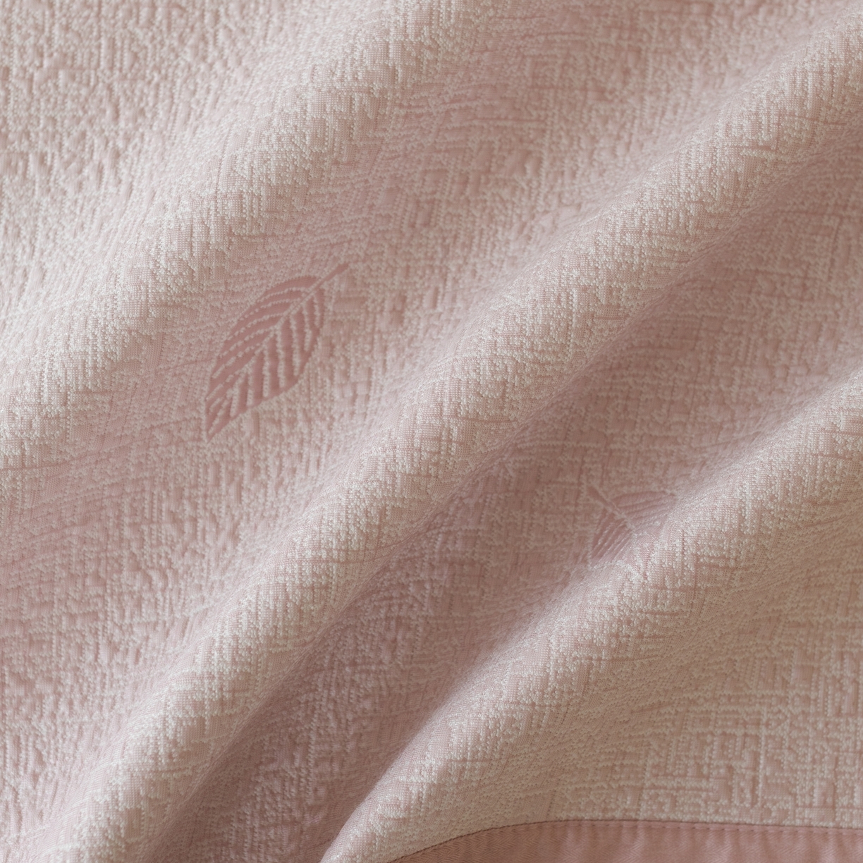 91家纺网 家纺一手货源 找家纺 云上 2026新款冷萃丝三明治凉感席凉席席子-树叶系列 树叶床席-粉色