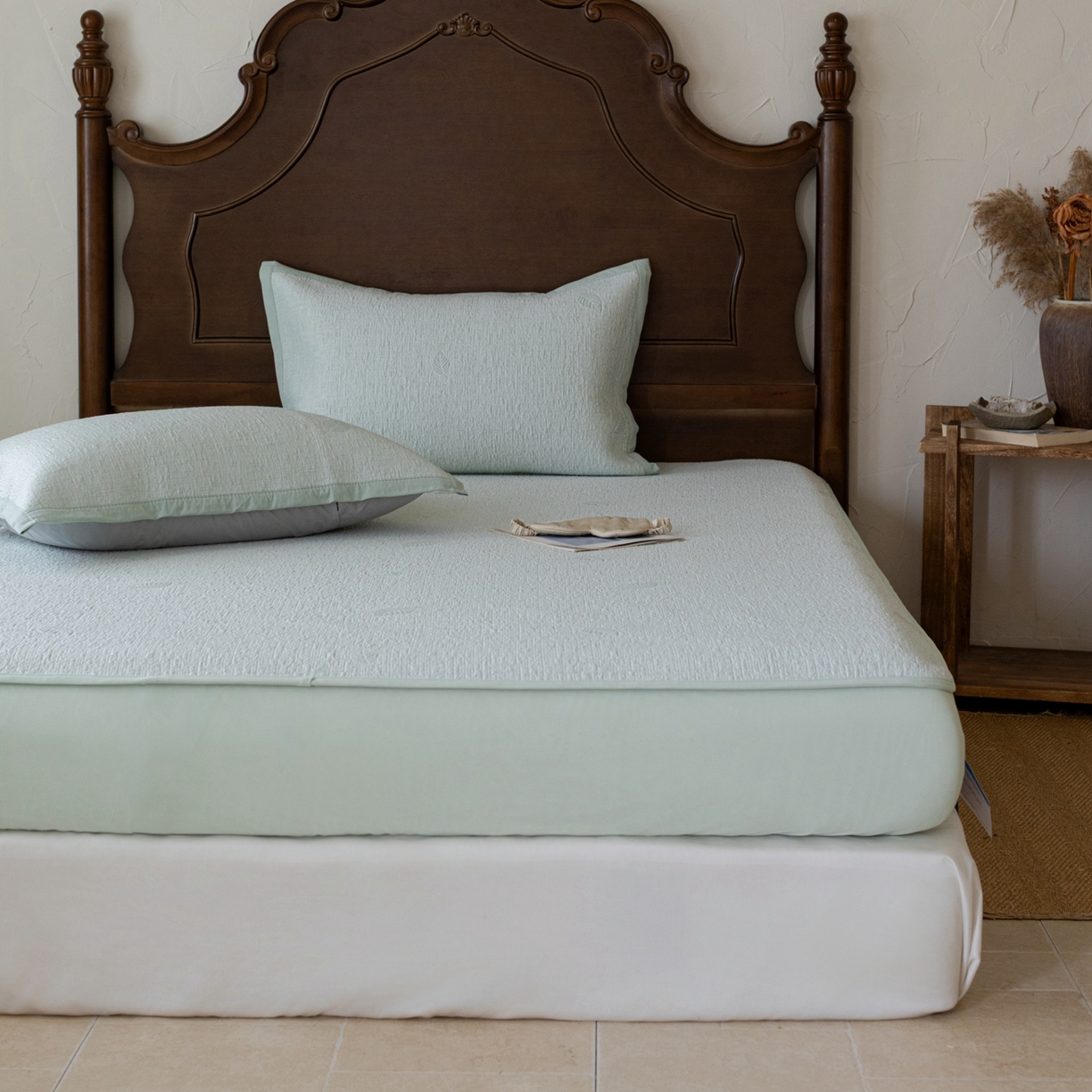 91家纺网 家纺一手货源 找家纺 云上 2026新款冷萃丝三明治凉感席凉席席子-树叶系列 树叶床笠-绿色