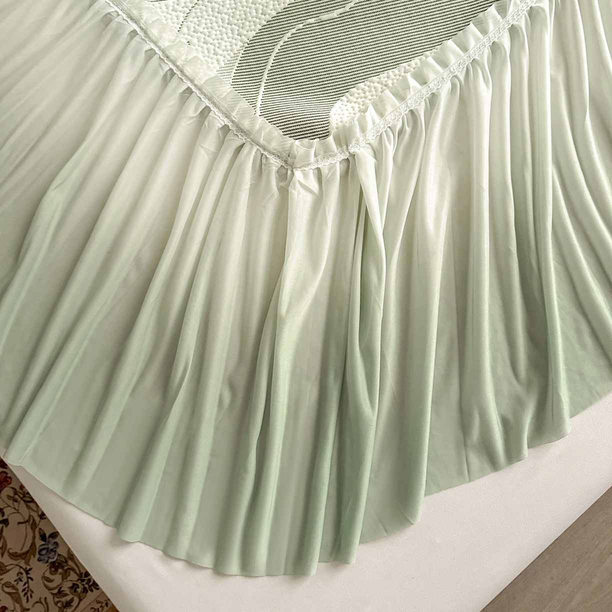 91家纺网 家纺一手货源 找家纺 富馨莱 2026春夏新款PE乙纶高克重冰豆豆席凉感凉席单件床裙三件套支持一件定做尺寸 波纹-绿