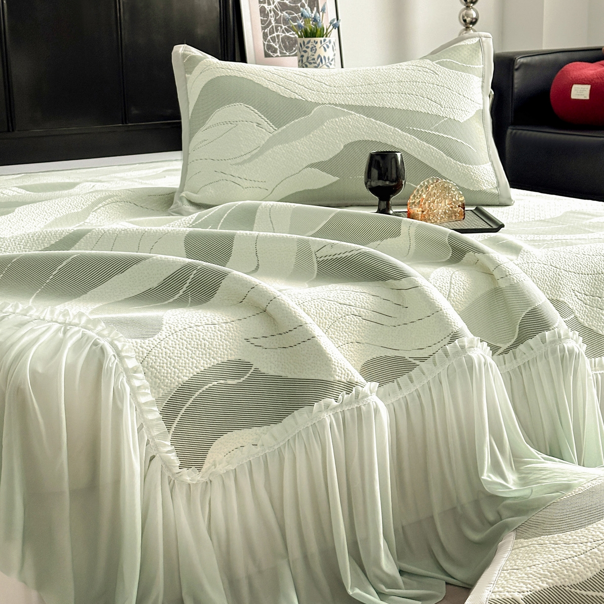 91家纺网 家纺一手货源 找家纺 富馨莱 2026春夏新款PE乙纶高克重冰豆豆席凉感凉席单件床裙三件套支持一件定做尺寸 波纹-绿