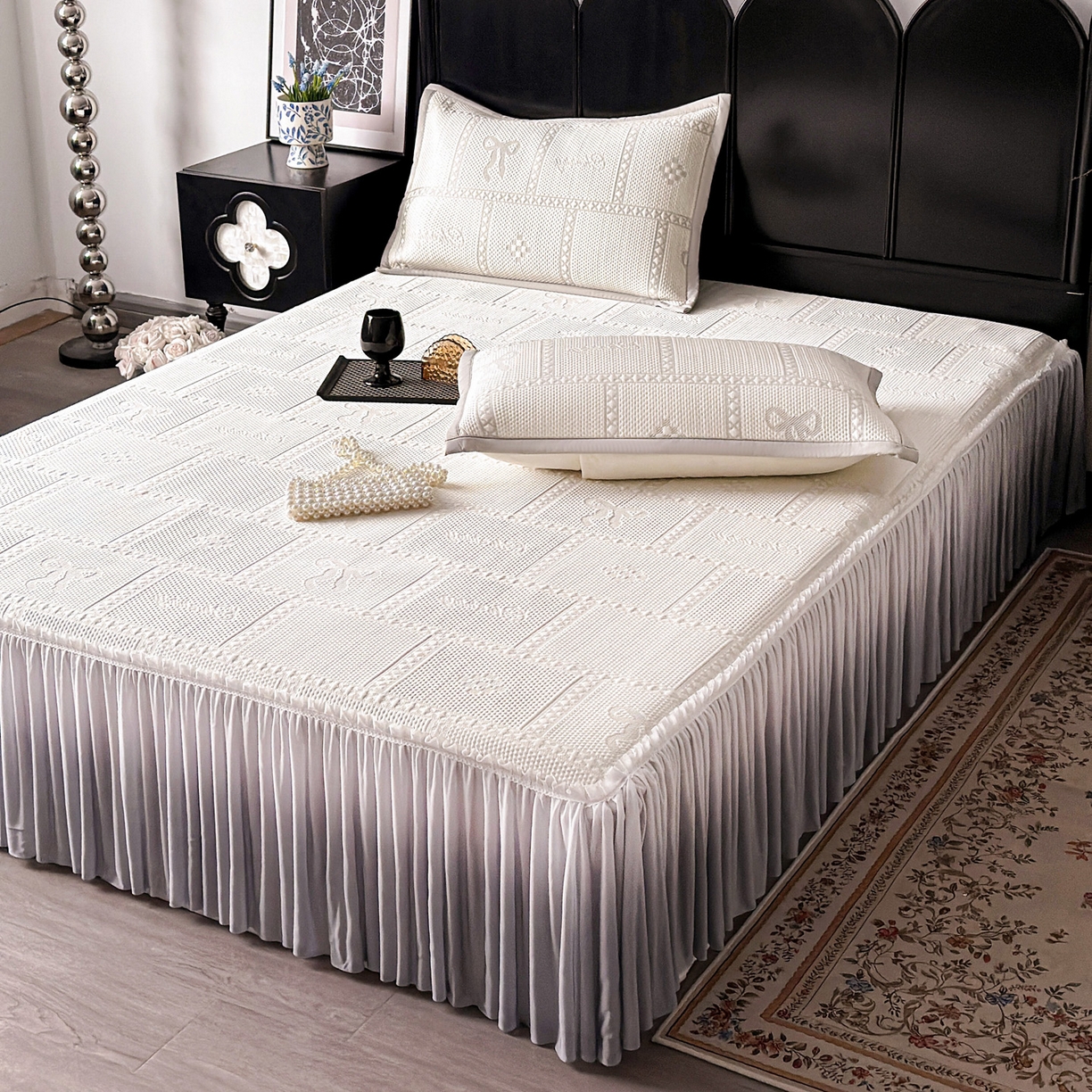 91家纺网 家纺一手货源 找家纺 富馨莱 2026春夏新款PE乙纶高克重冰豆豆席凉感凉席单件床裙三件套支持一件定做尺寸 花蝶-灰